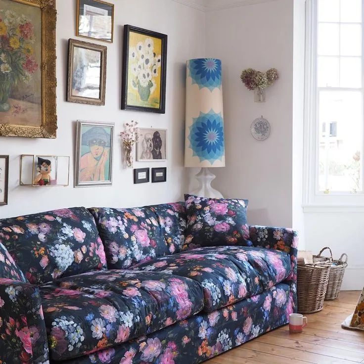 Living Room Wall Decor Ideas: Gallery Walls, Mirrors and Shelves